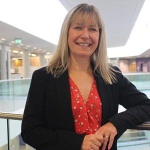 Photo of Julie Murphy